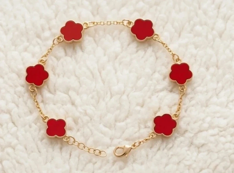 Bracelet doré et rouge